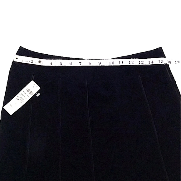 NWT Cache Blk Multi Slit Panelled Mini - Picture 5 of 8